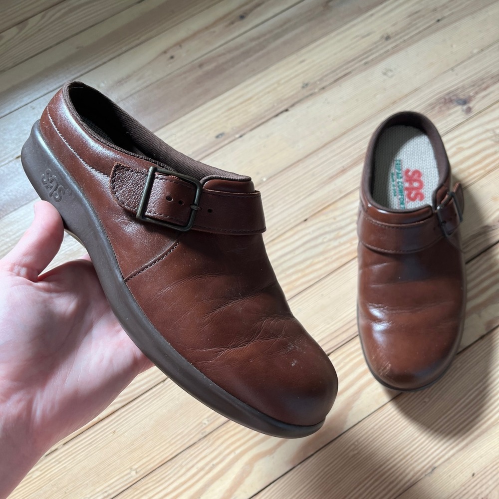 SAS Clog Mules Womens 7.5M Brown Leather Buckle Tripad Comfort Slip On Shoes